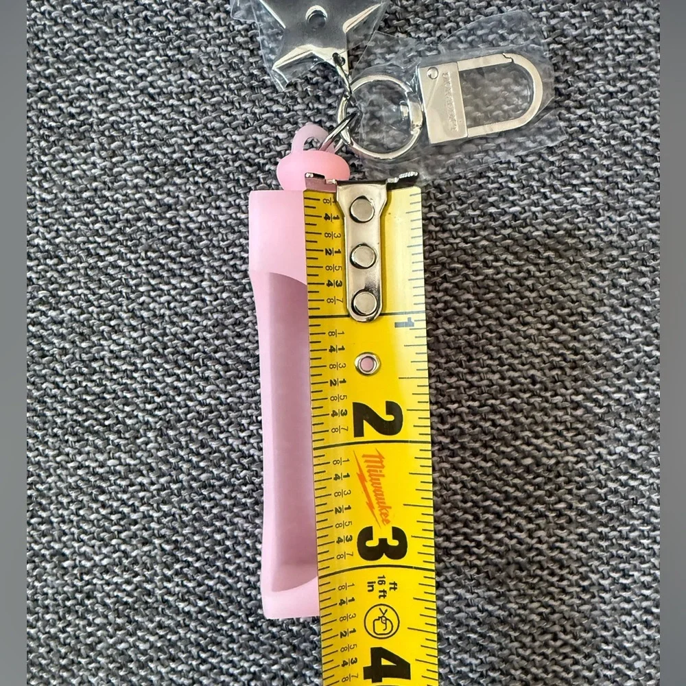 Dior Addict Lip Gloss Star Key Chain Pink Silicone New Authentic - Picture 15 of 17